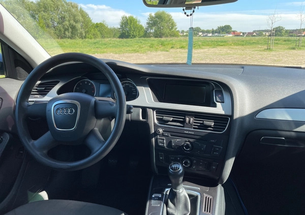 Audi A4 cena 35900 przebieg: 132500, rok produkcji 2008 z Krotoszyn małe 232